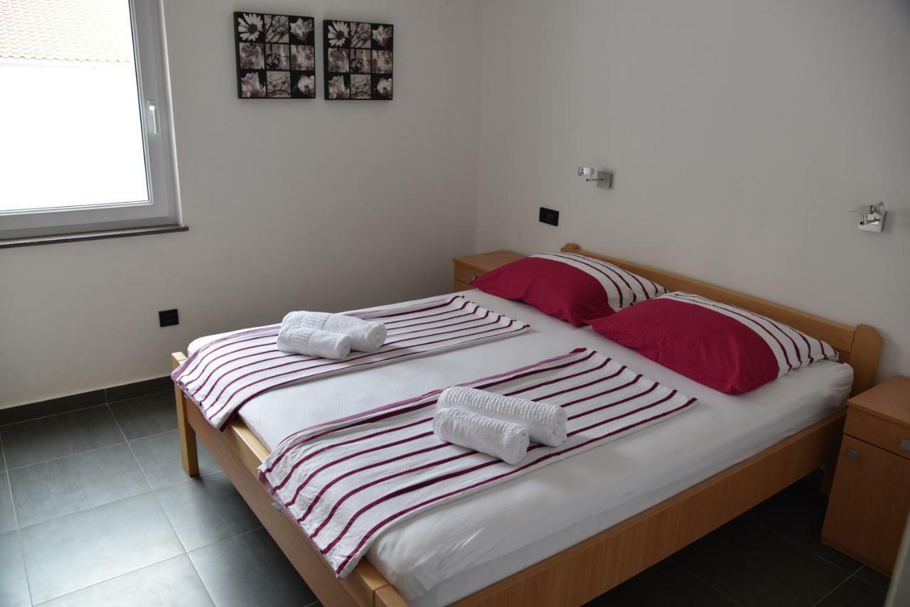 Villa Pina Appartment Chantos Тисно Экстерьер фото